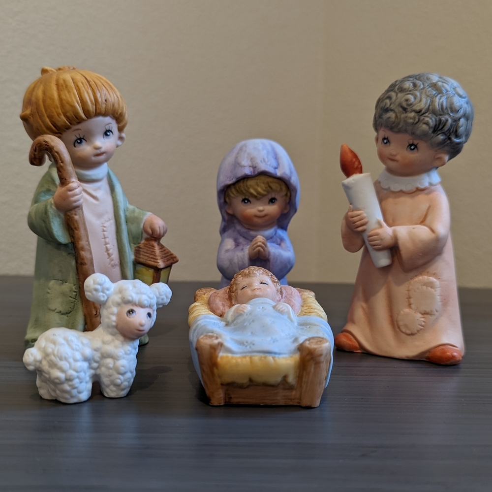 Vintage HOMCO #5602 Porcelain NativitySet